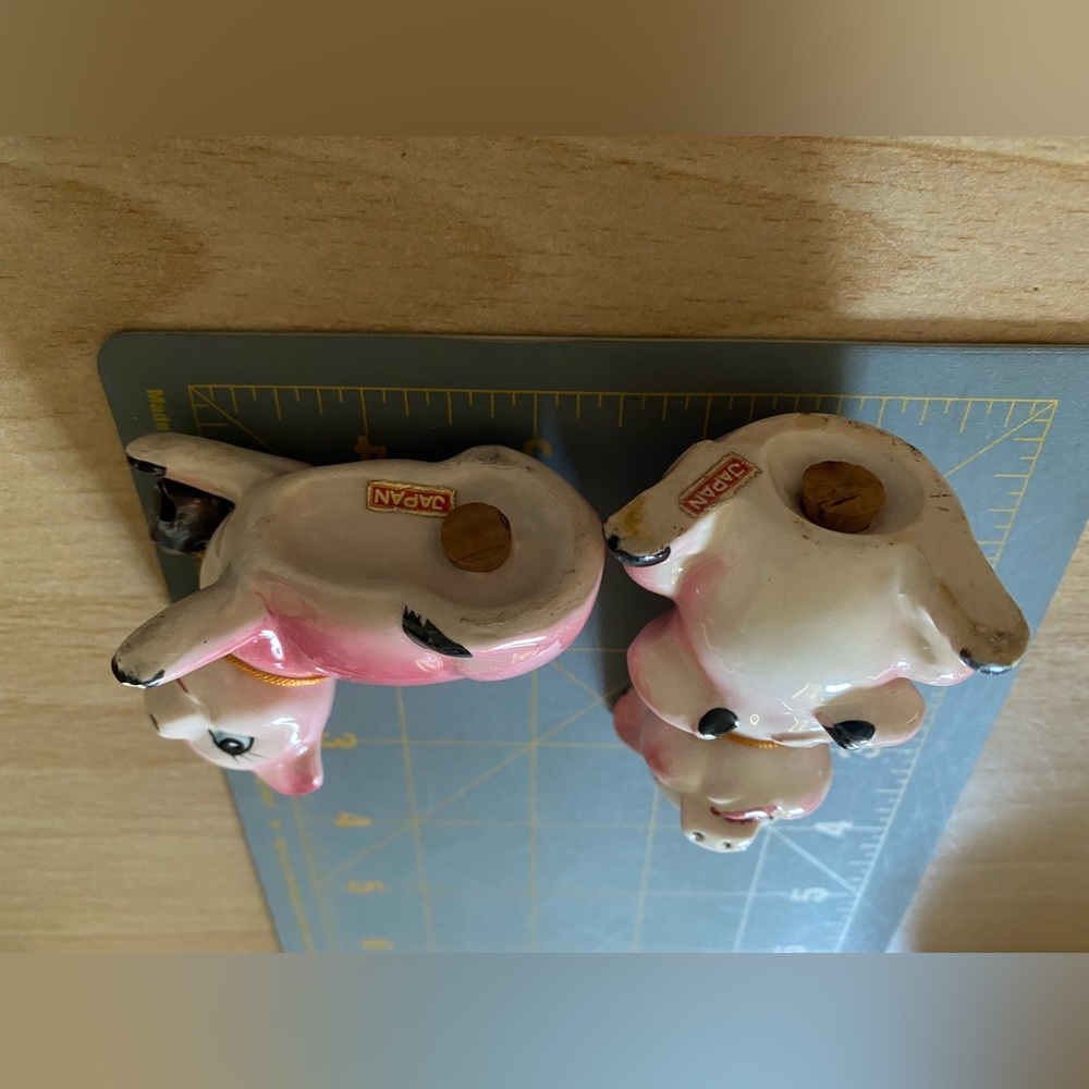 60s anthropomorphic cow & baby cow salt & pepper shakers - bells on neck -Japan - Picture 8 of 11
